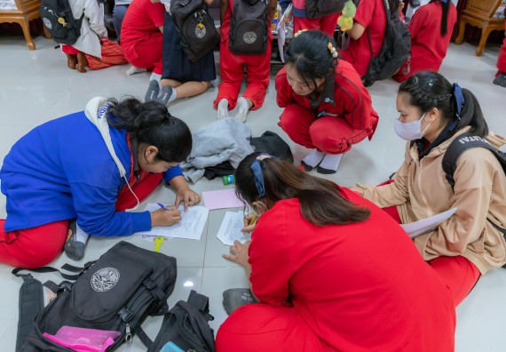 ภาพกิจกรรม คณะวิทยาศาสตร์และเทคโนโลยี มหาวิทยาลัยราชภัฏกําแพงเพชร จัดโครงการประชาสัมพันธ์รายวิชาและหลักสูตรไปยังผู้เรียนกลุ่มใหม่ (Non-age Group) โรงเรียนพรานกระต่ายพิทยาคม