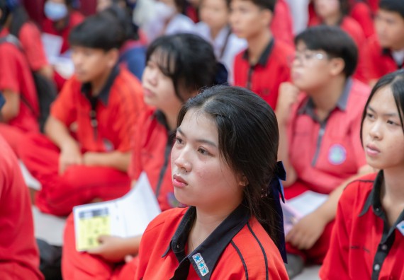 ภาพกิจกรรม คณะวิทยาศาสตร์และเทคโนโลยี มหาวิทยาลัยราชภัฏกําแพงเพชร จัดโครงการประชาสัมพันธ์รายวิชาและหลักสูตรไปยังผู้เรียนกลุ่มใหม่ (Non-age Group) โรงเรียนพรานกระต่ายพิทยาคม