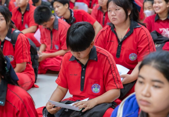 ภาพกิจกรรม คณะวิทยาศาสตร์และเทคโนโลยี มหาวิทยาลัยราชภัฏกําแพงเพชร จัดโครงการประชาสัมพันธ์รายวิชาและหลักสูตรไปยังผู้เรียนกลุ่มใหม่ (Non-age Group) โรงเรียนพรานกระต่ายพิทยาคม