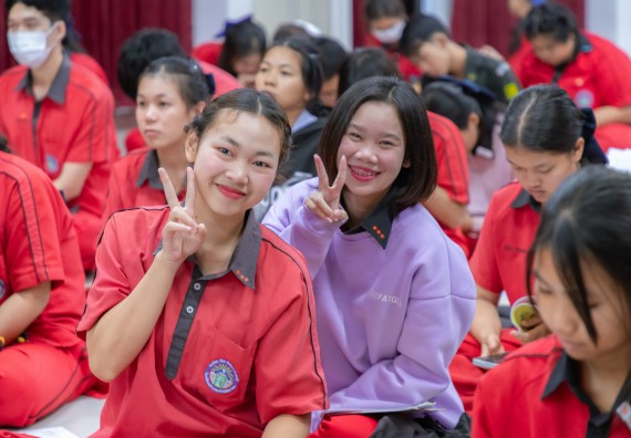 ภาพกิจกรรม คณะวิทยาศาสตร์และเทคโนโลยี มหาวิทยาลัยราชภัฏกําแพงเพชร จัดโครงการประชาสัมพันธ์รายวิชาและหลักสูตรไปยังผู้เรียนกลุ่มใหม่ (Non-age Group) โรงเรียนพรานกระต่ายพิทยาคม