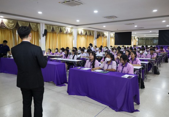 ภาพกิจกรรม  คณะวิทยาศาสตร์และเทคโนโลยี มหาวิทยาลัยราชภัฏกําแพงเพชร จัดโครงการประชาสัมพันธ์รายวิชาและหลักสูตรไปยังผู้เรียนกลุ่มใหม่ (Non-age Group) โรงเรียนคลองขลุงราษฎร์รังสรรค์