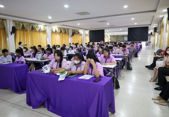ภาพกิจกรรม  คณะวิทยาศาสตร์และเทคโนโลยี มหาวิทยาลัยราชภัฏกําแพงเพชร จัดโครงการประชาสัมพันธ์รายวิชาและหลักสูตรไปยังผู้เรียนกลุ่มใหม่ (Non-age Group) โรงเรียนคลองขลุงราษฎร์รังสรรค์