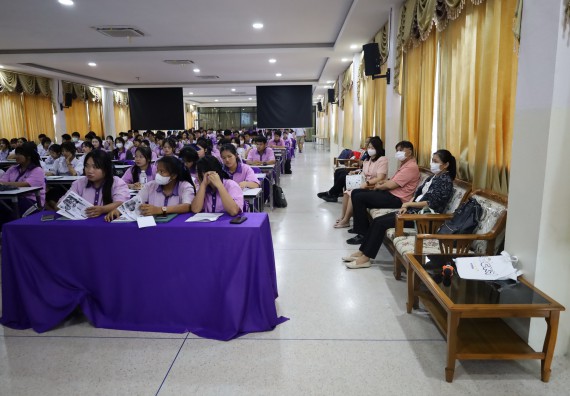 ภาพกิจกรรม  คณะวิทยาศาสตร์และเทคโนโลยี มหาวิทยาลัยราชภัฏกําแพงเพชร จัดโครงการประชาสัมพันธ์รายวิชาและหลักสูตรไปยังผู้เรียนกลุ่มใหม่ (Non-age Group) โรงเรียนคลองขลุงราษฎร์รังสรรค์