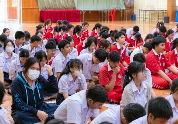 ภาพกิจกรรม คณะวิทยาศาสตร์และเทคโนโลยี มหาวิทยาลัยราชภัฏกําแพงเพชร จัดโครงการประชาสัมพันธ์รายวิชาและหลักสูตรไปยังผู้เรียนกลุ่มใหม่ (Non-age Group) โรงเรียนกำแพงเพชรพิทยาคม