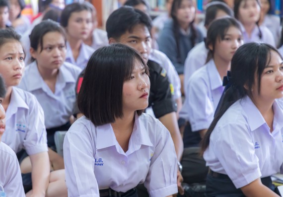 ภาพกิจกรรม  คณะวิทยาศาสตร์และเทคโนโลยี มหาวิทยาลัยราชภัฏกําแพงเพชร จัดโครงการประชาสัมพันธ์รายวิชาและหลักสูตรไปยังผู้เรียนกลุ่มใหม่ (Non-age Group)