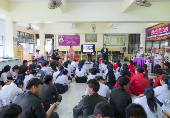 ภาพกิจกรรม  คณะวิทยาศาสตร์และเทคโนโลยี มหาวิทยาลัยราชภัฏกําแพงเพชร จัดโครงการประชาสัมพันธ์รายวิชาและหลักสูตรไปยังผู้เรียนกลุ่มใหม่ (Non-age Group)