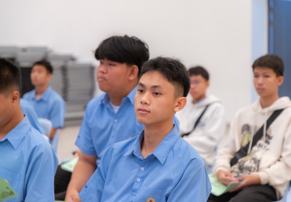 ภาพกิจกรรม  คณะวิทยาศาสตร์และเทคโนโลยี มหาวิทยาลัยราชภัฏกำแพงเพชร ร่วมกับโครงการห้องเรียนพิเศษ โรงเรียนตากพิทยาคม จัดกิจกรรมสร้างเสริมทักษะกระบวนการทางวิทยาศาสตร์สู่มาตรฐานสากล