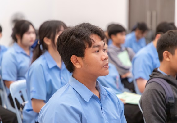 ภาพกิจกรรม  คณะวิทยาศาสตร์และเทคโนโลยี มหาวิทยาลัยราชภัฏกำแพงเพชร ร่วมกับโครงการห้องเรียนพิเศษ โรงเรียนตากพิทยาคม จัดกิจกรรมสร้างเสริมทักษะกระบวนการทางวิทยาศาสตร์สู่มาตรฐานสากล