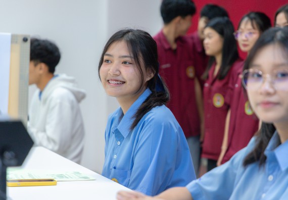 ภาพกิจกรรม  คณะวิทยาศาสตร์และเทคโนโลยี มหาวิทยาลัยราชภัฏกำแพงเพชร ร่วมกับโครงการห้องเรียนพิเศษ โรงเรียนตากพิทยาคม จัดกิจกรรมสร้างเสริมทักษะกระบวนการทางวิทยาศาสตร์สู่มาตรฐานสากล