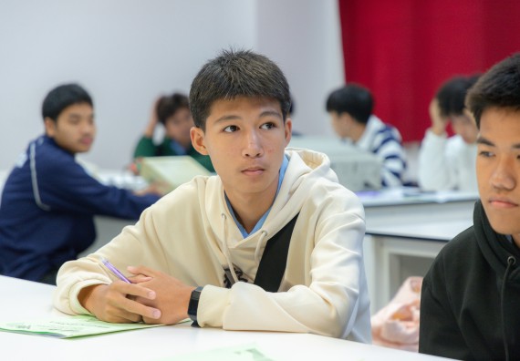 ภาพกิจกรรม  คณะวิทยาศาสตร์และเทคโนโลยี มหาวิทยาลัยราชภัฏกำแพงเพชร ร่วมกับโครงการห้องเรียนพิเศษ โรงเรียนตากพิทยาคม จัดกิจกรรมสร้างเสริมทักษะกระบวนการทางวิทยาศาสตร์สู่มาตรฐานสากล