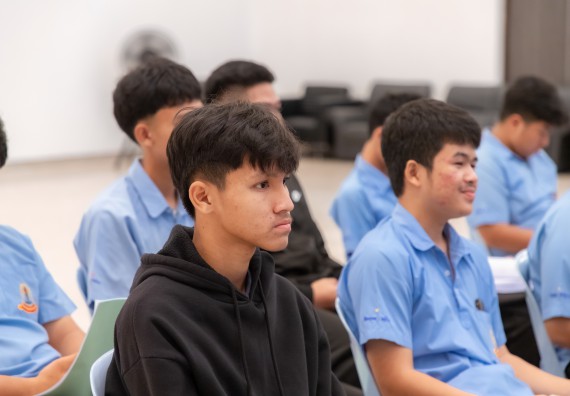 ภาพกิจกรรม  คณะวิทยาศาสตร์และเทคโนโลยี มหาวิทยาลัยราชภัฏกำแพงเพชร ร่วมกับโครงการห้องเรียนพิเศษ โรงเรียนตากพิทยาคม จัดกิจกรรมสร้างเสริมทักษะกระบวนการทางวิทยาศาสตร์สู่มาตรฐานสากล