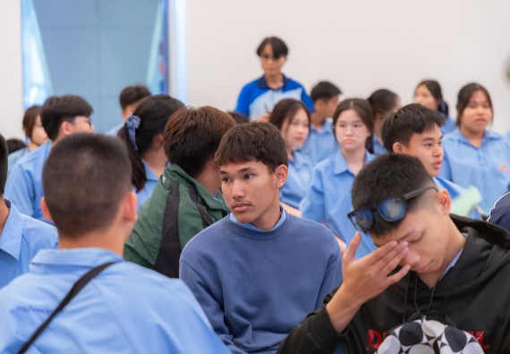 ภาพกิจกรรม  คณะวิทยาศาสตร์และเทคโนโลยี มหาวิทยาลัยราชภัฏกำแพงเพชร ร่วมกับโครงการห้องเรียนพิเศษ โรงเรียนตากพิทยาคม จัดกิจกรรมสร้างเสริมทักษะกระบวนการทางวิทยาศาสตร์สู่มาตรฐานสากล