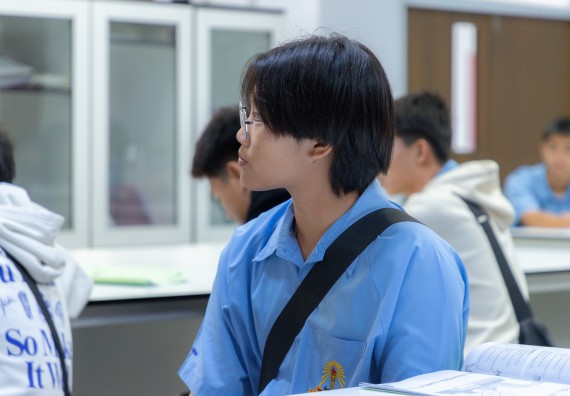 ภาพกิจกรรม  คณะวิทยาศาสตร์และเทคโนโลยี มหาวิทยาลัยราชภัฏกำแพงเพชร ร่วมกับโครงการห้องเรียนพิเศษ โรงเรียนตากพิทยาคม จัดกิจกรรมสร้างเสริมทักษะกระบวนการทางวิทยาศาสตร์สู่มาตรฐานสากล