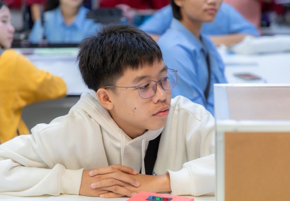 ภาพกิจกรรม  คณะวิทยาศาสตร์และเทคโนโลยี มหาวิทยาลัยราชภัฏกำแพงเพชร ร่วมกับโครงการห้องเรียนพิเศษ โรงเรียนตากพิทยาคม จัดกิจกรรมสร้างเสริมทักษะกระบวนการทางวิทยาศาสตร์สู่มาตรฐานสากล