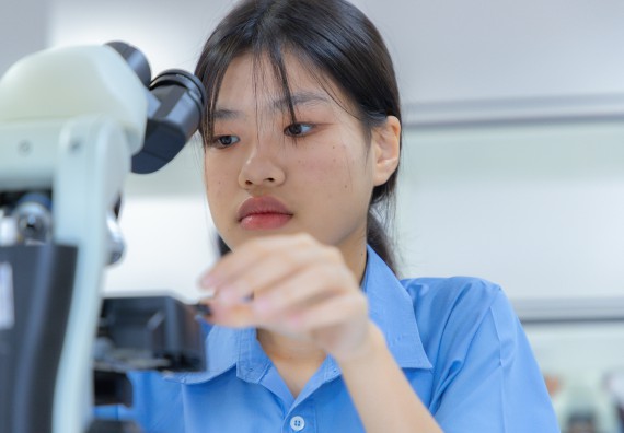 ภาพกิจกรรม  คณะวิทยาศาสตร์และเทคโนโลยี มหาวิทยาลัยราชภัฏกำแพงเพชร ร่วมกับโครงการห้องเรียนพิเศษ โรงเรียนตากพิทยาคม จัดกิจกรรมสร้างเสริมทักษะกระบวนการทางวิทยาศาสตร์สู่มาตรฐานสากล