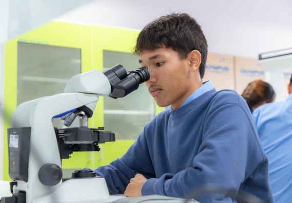 ภาพกิจกรรม  คณะวิทยาศาสตร์และเทคโนโลยี มหาวิทยาลัยราชภัฏกำแพงเพชร ร่วมกับโครงการห้องเรียนพิเศษ โรงเรียนตากพิทยาคม จัดกิจกรรมสร้างเสริมทักษะกระบวนการทางวิทยาศาสตร์สู่มาตรฐานสากล