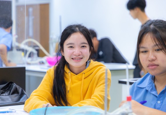 ภาพกิจกรรม  คณะวิทยาศาสตร์และเทคโนโลยี มหาวิทยาลัยราชภัฏกำแพงเพชร ร่วมกับโครงการห้องเรียนพิเศษ โรงเรียนตากพิทยาคม จัดกิจกรรมสร้างเสริมทักษะกระบวนการทางวิทยาศาสตร์สู่มาตรฐานสากล