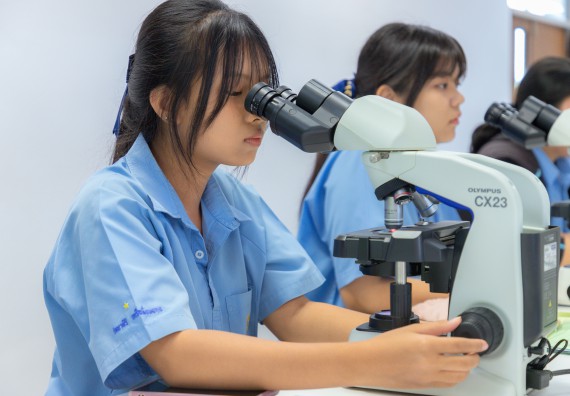 ภาพกิจกรรม  คณะวิทยาศาสตร์และเทคโนโลยี มหาวิทยาลัยราชภัฏกำแพงเพชร ร่วมกับโครงการห้องเรียนพิเศษ โรงเรียนตากพิทยาคม จัดกิจกรรมสร้างเสริมทักษะกระบวนการทางวิทยาศาสตร์สู่มาตรฐานสากล