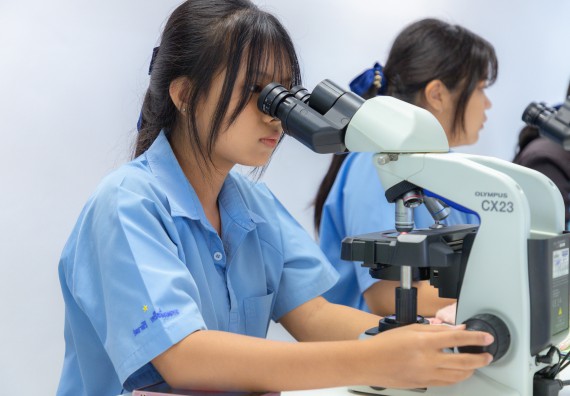 ภาพกิจกรรม  คณะวิทยาศาสตร์และเทคโนโลยี มหาวิทยาลัยราชภัฏกำแพงเพชร ร่วมกับโครงการห้องเรียนพิเศษ โรงเรียนตากพิทยาคม จัดกิจกรรมสร้างเสริมทักษะกระบวนการทางวิทยาศาสตร์สู่มาตรฐานสากล