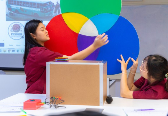 ภาพกิจกรรม  คณะวิทยาศาสตร์และเทคโนโลยี มหาวิทยาลัยราชภัฏกำแพงเพชร ร่วมกับโครงการห้องเรียนพิเศษ โรงเรียนตากพิทยาคม จัดกิจกรรมสร้างเสริมทักษะกระบวนการทางวิทยาศาสตร์สู่มาตรฐานสากล