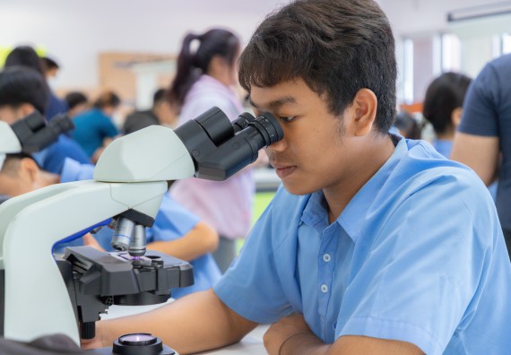 ภาพกิจกรรม  คณะวิทยาศาสตร์และเทคโนโลยี มหาวิทยาลัยราชภัฏกำแพงเพชร ร่วมกับโครงการห้องเรียนพิเศษ โรงเรียนตากพิทยาคม จัดกิจกรรมสร้างเสริมทักษะกระบวนการทางวิทยาศาสตร์สู่มาตรฐานสากล