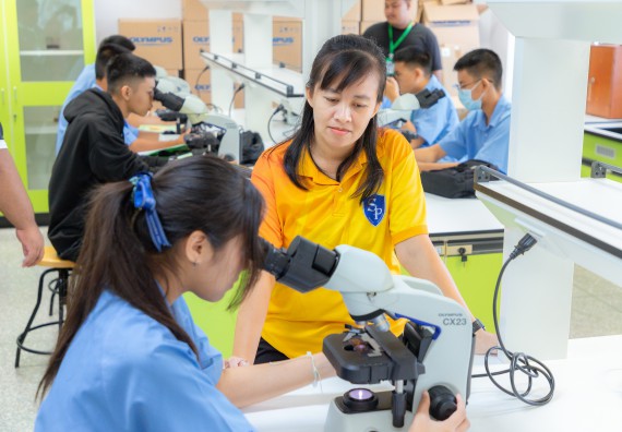 ภาพกิจกรรม  คณะวิทยาศาสตร์และเทคโนโลยี มหาวิทยาลัยราชภัฏกำแพงเพชร ร่วมกับโครงการห้องเรียนพิเศษ โรงเรียนตากพิทยาคม จัดกิจกรรมสร้างเสริมทักษะกระบวนการทางวิทยาศาสตร์สู่มาตรฐานสากล