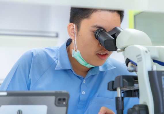 ภาพกิจกรรม  คณะวิทยาศาสตร์และเทคโนโลยี มหาวิทยาลัยราชภัฏกำแพงเพชร ร่วมกับโครงการห้องเรียนพิเศษ โรงเรียนตากพิทยาคม จัดกิจกรรมสร้างเสริมทักษะกระบวนการทางวิทยาศาสตร์สู่มาตรฐานสากล