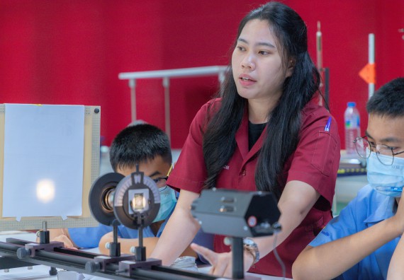 ภาพกิจกรรม  คณะวิทยาศาสตร์และเทคโนโลยี มหาวิทยาลัยราชภัฏกำแพงเพชร ร่วมกับโครงการห้องเรียนพิเศษ โรงเรียนตากพิทยาคม จัดกิจกรรมสร้างเสริมทักษะกระบวนการทางวิทยาศาสตร์สู่มาตรฐานสากล