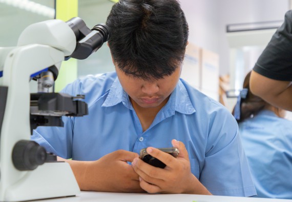 ภาพกิจกรรม  คณะวิทยาศาสตร์และเทคโนโลยี มหาวิทยาลัยราชภัฏกำแพงเพชร ร่วมกับโครงการห้องเรียนพิเศษ โรงเรียนตากพิทยาคม จัดกิจกรรมสร้างเสริมทักษะกระบวนการทางวิทยาศาสตร์สู่มาตรฐานสากล