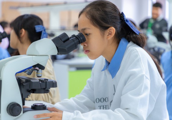 ภาพกิจกรรม  คณะวิทยาศาสตร์และเทคโนโลยี มหาวิทยาลัยราชภัฏกำแพงเพชร ร่วมกับโครงการห้องเรียนพิเศษ โรงเรียนตากพิทยาคม จัดกิจกรรมสร้างเสริมทักษะกระบวนการทางวิทยาศาสตร์สู่มาตรฐานสากล