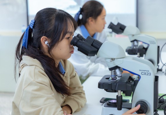 ภาพกิจกรรม  คณะวิทยาศาสตร์และเทคโนโลยี มหาวิทยาลัยราชภัฏกำแพงเพชร ร่วมกับโครงการห้องเรียนพิเศษ โรงเรียนตากพิทยาคม จัดกิจกรรมสร้างเสริมทักษะกระบวนการทางวิทยาศาสตร์สู่มาตรฐานสากล