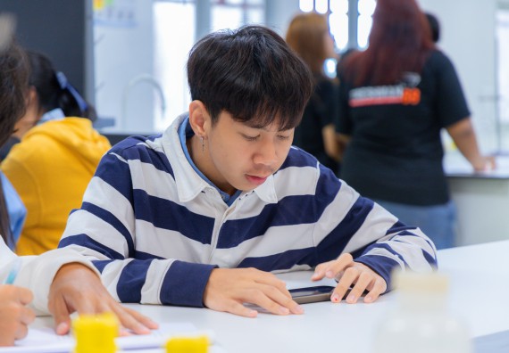 ภาพกิจกรรม  คณะวิทยาศาสตร์และเทคโนโลยี มหาวิทยาลัยราชภัฏกำแพงเพชร ร่วมกับโครงการห้องเรียนพิเศษ โรงเรียนตากพิทยาคม จัดกิจกรรมสร้างเสริมทักษะกระบวนการทางวิทยาศาสตร์สู่มาตรฐานสากล