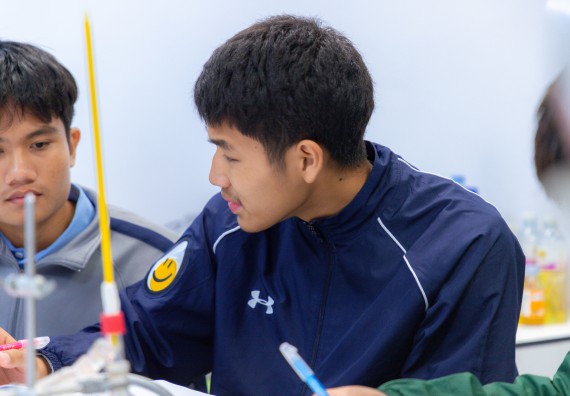 ภาพกิจกรรม  คณะวิทยาศาสตร์และเทคโนโลยี มหาวิทยาลัยราชภัฏกำแพงเพชร ร่วมกับโครงการห้องเรียนพิเศษ โรงเรียนตากพิทยาคม จัดกิจกรรมสร้างเสริมทักษะกระบวนการทางวิทยาศาสตร์สู่มาตรฐานสากล