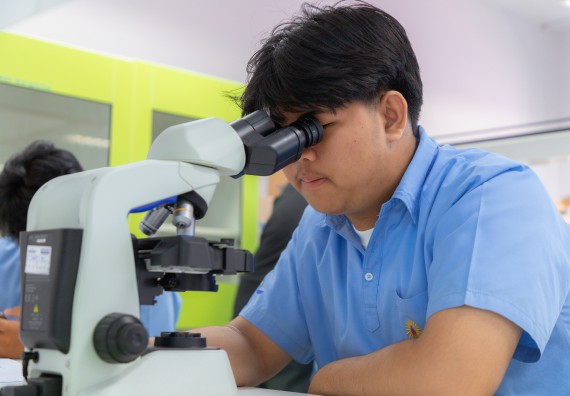 ภาพกิจกรรม  คณะวิทยาศาสตร์และเทคโนโลยี มหาวิทยาลัยราชภัฏกำแพงเพชร ร่วมกับโครงการห้องเรียนพิเศษ โรงเรียนตากพิทยาคม จัดกิจกรรมสร้างเสริมทักษะกระบวนการทางวิทยาศาสตร์สู่มาตรฐานสากล