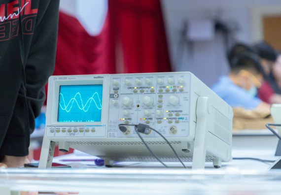 ภาพกิจกรรม  คณะวิทยาศาสตร์และเทคโนโลยี มหาวิทยาลัยราชภัฏกำแพงเพชร ร่วมกับโครงการห้องเรียนพิเศษ โรงเรียนตากพิทยาคม จัดกิจกรรมสร้างเสริมทักษะกระบวนการทางวิทยาศาสตร์สู่มาตรฐานสากล