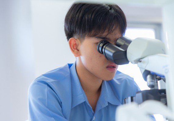 ภาพกิจกรรม  คณะวิทยาศาสตร์และเทคโนโลยี มหาวิทยาลัยราชภัฏกำแพงเพชร ร่วมกับโครงการห้องเรียนพิเศษ โรงเรียนตากพิทยาคม จัดกิจกรรมสร้างเสริมทักษะกระบวนการทางวิทยาศาสตร์สู่มาตรฐานสากล