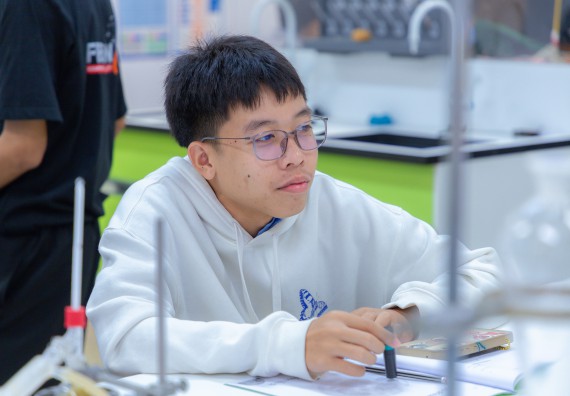 ภาพกิจกรรม  คณะวิทยาศาสตร์และเทคโนโลยี มหาวิทยาลัยราชภัฏกำแพงเพชร ร่วมกับโครงการห้องเรียนพิเศษ โรงเรียนตากพิทยาคม จัดกิจกรรมสร้างเสริมทักษะกระบวนการทางวิทยาศาสตร์สู่มาตรฐานสากล