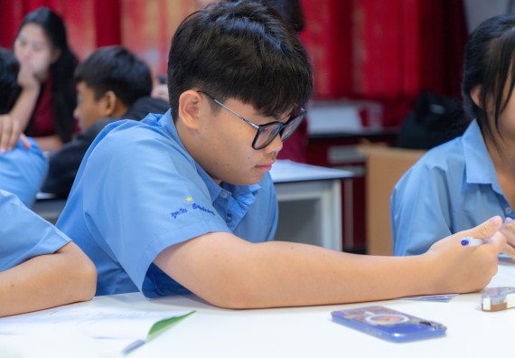 ภาพกิจกรรม  คณะวิทยาศาสตร์และเทคโนโลยี มหาวิทยาลัยราชภัฏกำแพงเพชร ร่วมกับโครงการห้องเรียนพิเศษ โรงเรียนตากพิทยาคม จัดกิจกรรมสร้างเสริมทักษะกระบวนการทางวิทยาศาสตร์สู่มาตรฐานสากล