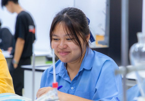 ภาพกิจกรรม  คณะวิทยาศาสตร์และเทคโนโลยี มหาวิทยาลัยราชภัฏกำแพงเพชร ร่วมกับโครงการห้องเรียนพิเศษ โรงเรียนตากพิทยาคม จัดกิจกรรมสร้างเสริมทักษะกระบวนการทางวิทยาศาสตร์สู่มาตรฐานสากล