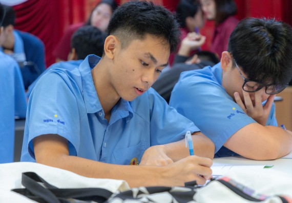 ภาพกิจกรรม  คณะวิทยาศาสตร์และเทคโนโลยี มหาวิทยาลัยราชภัฏกำแพงเพชร ร่วมกับโครงการห้องเรียนพิเศษ โรงเรียนตากพิทยาคม จัดกิจกรรมสร้างเสริมทักษะกระบวนการทางวิทยาศาสตร์สู่มาตรฐานสากล