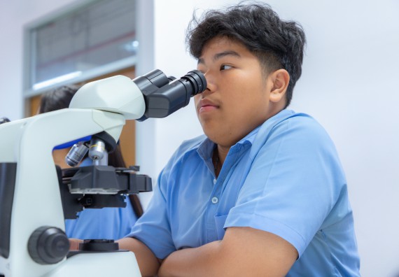 ภาพกิจกรรม  คณะวิทยาศาสตร์และเทคโนโลยี มหาวิทยาลัยราชภัฏกำแพงเพชร ร่วมกับโครงการห้องเรียนพิเศษ โรงเรียนตากพิทยาคม จัดกิจกรรมสร้างเสริมทักษะกระบวนการทางวิทยาศาสตร์สู่มาตรฐานสากล