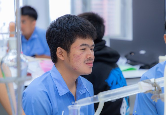 ภาพกิจกรรม  คณะวิทยาศาสตร์และเทคโนโลยี มหาวิทยาลัยราชภัฏกำแพงเพชร ร่วมกับโครงการห้องเรียนพิเศษ โรงเรียนตากพิทยาคม จัดกิจกรรมสร้างเสริมทักษะกระบวนการทางวิทยาศาสตร์สู่มาตรฐานสากล