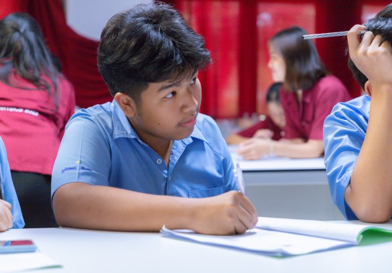 ภาพกิจกรรม  คณะวิทยาศาสตร์และเทคโนโลยี มหาวิทยาลัยราชภัฏกำแพงเพชร ร่วมกับโครงการห้องเรียนพิเศษ โรงเรียนตากพิทยาคม จัดกิจกรรมสร้างเสริมทักษะกระบวนการทางวิทยาศาสตร์สู่มาตรฐานสากล