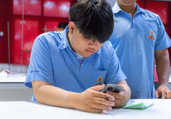 ภาพกิจกรรม  คณะวิทยาศาสตร์และเทคโนโลยี มหาวิทยาลัยราชภัฏกำแพงเพชร ร่วมกับโครงการห้องเรียนพิเศษ โรงเรียนตากพิทยาคม จัดกิจกรรมสร้างเสริมทักษะกระบวนการทางวิทยาศาสตร์สู่มาตรฐานสากล