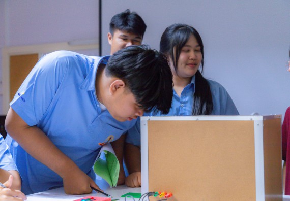 ภาพกิจกรรม  คณะวิทยาศาสตร์และเทคโนโลยี มหาวิทยาลัยราชภัฏกำแพงเพชร ร่วมกับโครงการห้องเรียนพิเศษ โรงเรียนตากพิทยาคม จัดกิจกรรมสร้างเสริมทักษะกระบวนการทางวิทยาศาสตร์สู่มาตรฐานสากล