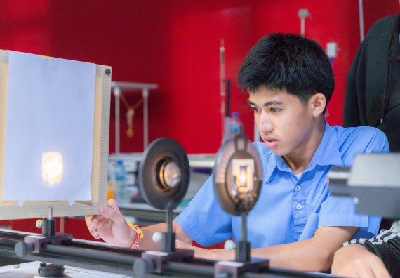 ภาพกิจกรรม  คณะวิทยาศาสตร์และเทคโนโลยี มหาวิทยาลัยราชภัฏกำแพงเพชร ร่วมกับโครงการห้องเรียนพิเศษ โรงเรียนตากพิทยาคม จัดกิจกรรมสร้างเสริมทักษะกระบวนการทางวิทยาศาสตร์สู่มาตรฐานสากล