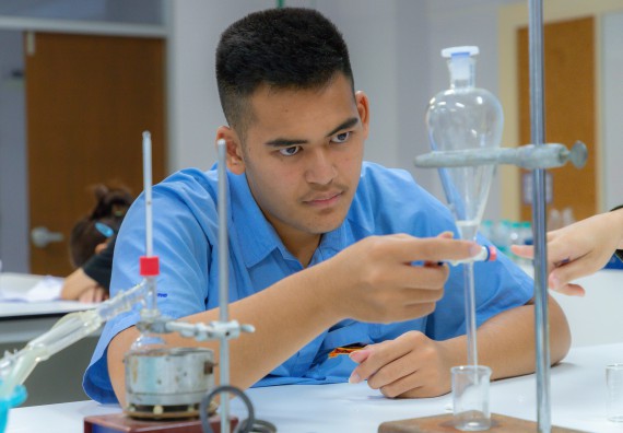 ภาพกิจกรรม  คณะวิทยาศาสตร์และเทคโนโลยี มหาวิทยาลัยราชภัฏกำแพงเพชร ร่วมกับโครงการห้องเรียนพิเศษ โรงเรียนตากพิทยาคม จัดกิจกรรมสร้างเสริมทักษะกระบวนการทางวิทยาศาสตร์สู่มาตรฐานสากล