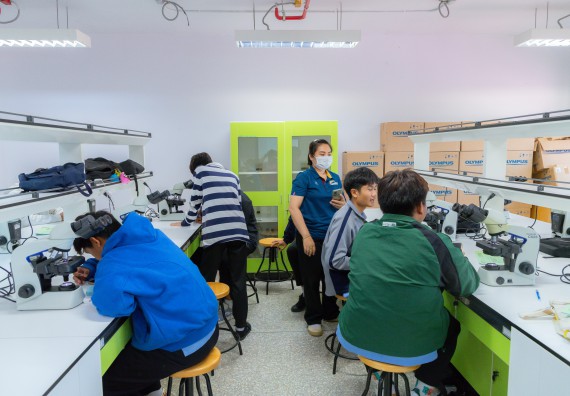 ภาพกิจกรรม  คณะวิทยาศาสตร์และเทคโนโลยี มหาวิทยาลัยราชภัฏกำแพงเพชร ร่วมกับโครงการห้องเรียนพิเศษ โรงเรียนตากพิทยาคม จัดกิจกรรมสร้างเสริมทักษะกระบวนการทางวิทยาศาสตร์สู่มาตรฐานสากล