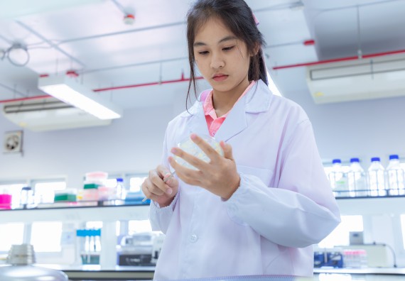 ภาพกิจกรรม  คณะวิทยาศาสตร์และเทคโนโลยี มหาวิทยาลัยราชภัฏกำแพงเพชร ร่วมกับโรงเรียนพิจิตรพิทยาคม จัดกิจกรรมเสริมปฏิบัติการเพิ่มเติมในมหาวิทยาลัย (ปฏิบัติการจุลชีววิทยา) ปีการศึกษา 2568