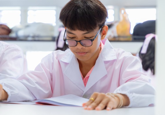 ภาพกิจกรรม  คณะวิทยาศาสตร์และเทคโนโลยี มหาวิทยาลัยราชภัฏกำแพงเพชร ร่วมกับโรงเรียนพิจิตรพิทยาคม จัดกิจกรรมเสริมปฏิบัติการเพิ่มเติมในมหาวิทยาลัย (ปฏิบัติการจุลชีววิทยา) ปีการศึกษา 2568